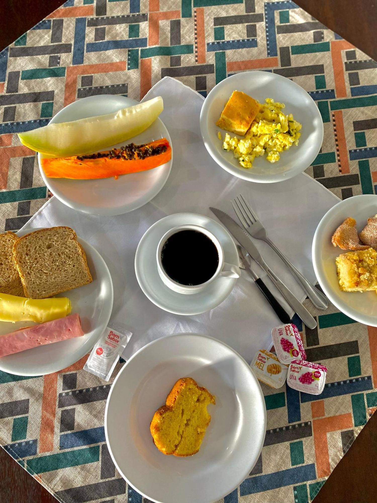 Hotel E Pousada Via Mar Itapocu エクステリア 写真